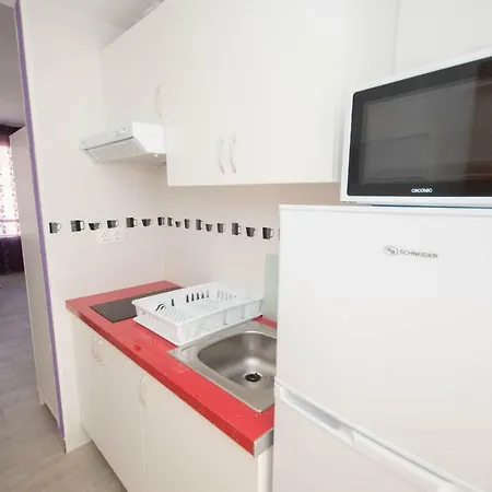 Cubo's Estudio Isabel Manoja Apartament Torremolinos